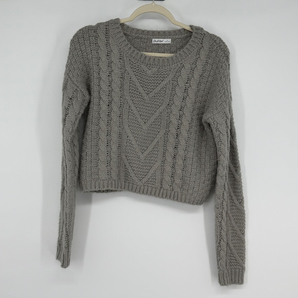 Aster Gray Cable Knit Cropped Sweater Womens Small Chunky Long Sleeve